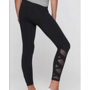 Athleta Mesh Chaturanga Capri Leggings Size M